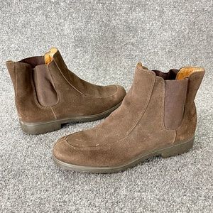 Salvatore Ferragamo Women's Ankle Booties Size 7.5 B Color Dark Brown Suede